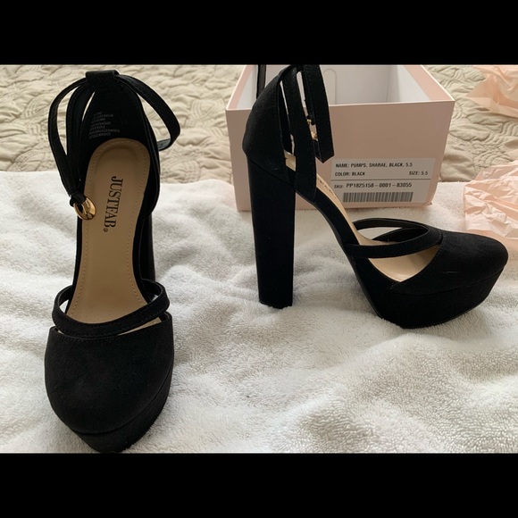 Black pumps - Picture 2 of 3